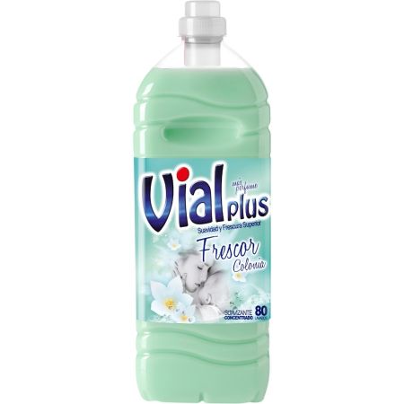 Vialplus Frescor Colonia Suavizante Concentrado Suavizante concentrado ofrece suavidad y fescura 80 lavados 2000 ml
