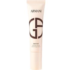 Imagen de Armani Skin Tint Base de maquillaje de textura sedosa disimula manchas oscuras y rojeces hidratando 24 horas con 92% de sérum