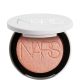 Nars Light Reflecting Luminizing Blush Colorete de textura híbrida resistente al agua ilumina las mejillas hasta 16 horas potenciando la luminosidad natural de la piel