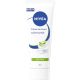 Nivea Calmante Aloe Vera Crema De Manos Crema de manos calmante suaviza y alivia oferciendo hasta 48 horas de hidratación 75 ml