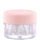 Essence Jelly Jewels Glitter Eyeshadow Topper Sombra de ojos de textura gelatina ultrabrillante ofrece intensa purpurina perfecta para añadir en cualquier ocasión