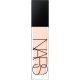 Nars Natural Radiant Longwear Foundation Base de maquillaje ligera y radiante para acabado radiante y duradero 16 horas
