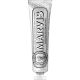 Marvis Smokers Whitening Mint Dentífrico Pasta de dientes cremosa elimina manchas de tabaco y café y previene caries con sabor a menta  85 ml