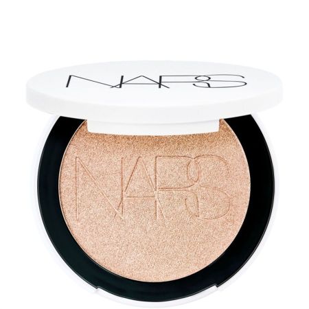 Nars Light Reflecting Luminizing Powder Polvos iluminadores resistentes al agua con innovadora textura para deslumbrar y brillar hasta 10 horas