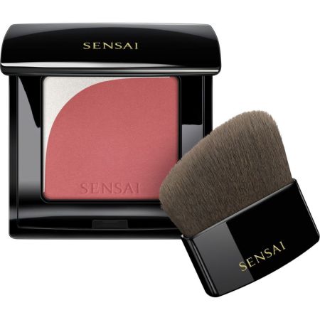 Sensai Blooming Blush Colorete aporta a las mejillas un rubor natural y luminoso desde el interior