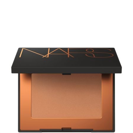 Nars Laguna Bronzing Powder Mini Polvos bronceadores crean y realzan el aspecto de la piel ofreciendo un rostro bronceado brillante de larga duración