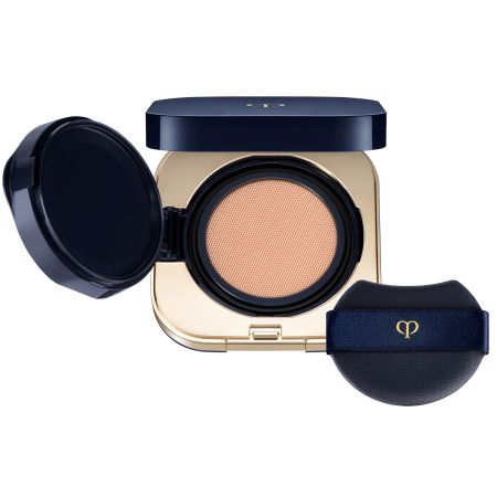 Clé De Peau Beauté Radiant Cushion Foundation Natural Base de maquillaje proporciona luminosidad de aspecto natural y una sensación de flexibilidad