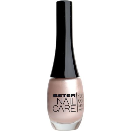 Beter Nail Care Youth Color Esmalte de uñas rejuvenecedor combia color y tratamiento en uno de óptima cobertura y duración