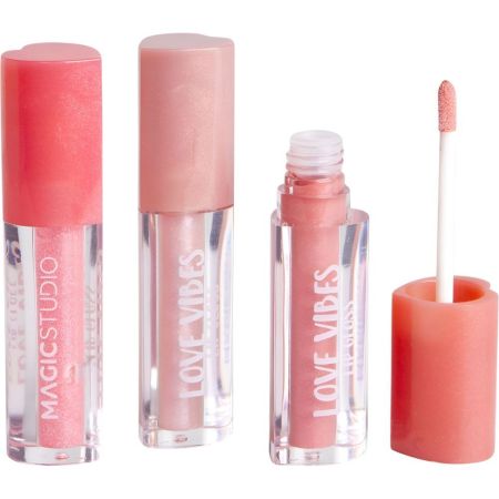 Magic Studio Love Vibes Lip Gloss Brillo de labios de textura no pegajosa hidrata y suaviza ofreciendo jugosidad de larga duración 1 ud