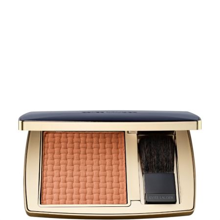 Estee Lauder The Sculpting Blush Colorete ultraligero de textura polvo esculpe el pómulo creando un efecto acuarela suave hasta 12 horas