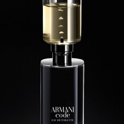 huele bien armani code hombre